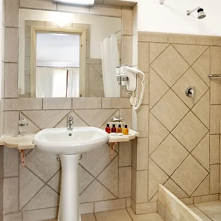 Colonna Country Club מלון פורטו צ'רבו