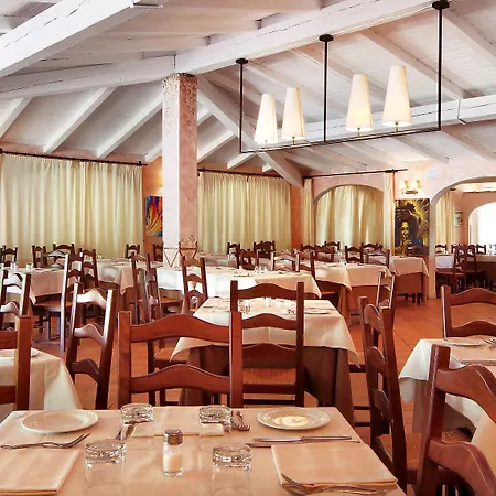 Colonna Country Club Hotel