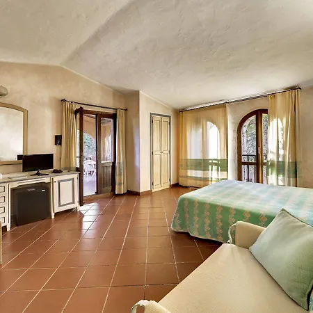 Colonna Country Club Hotell 4*