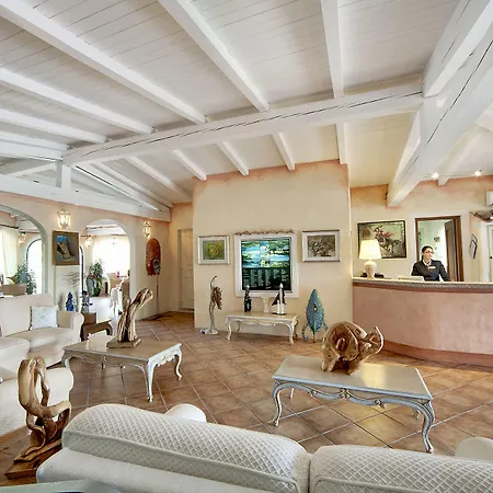 Colonna Country Club 4*