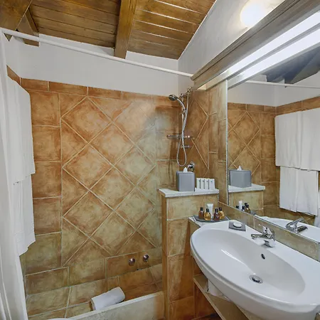 Colonna Country Club Hotel 4*