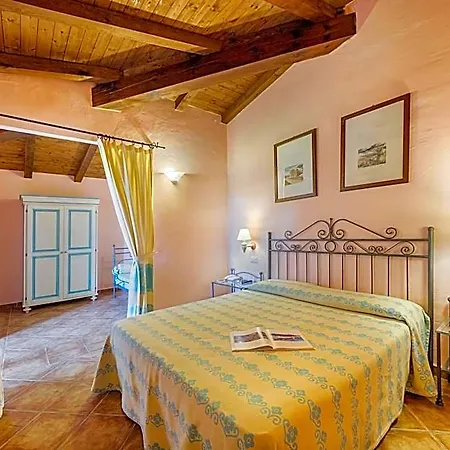Colonna Country Club Отель